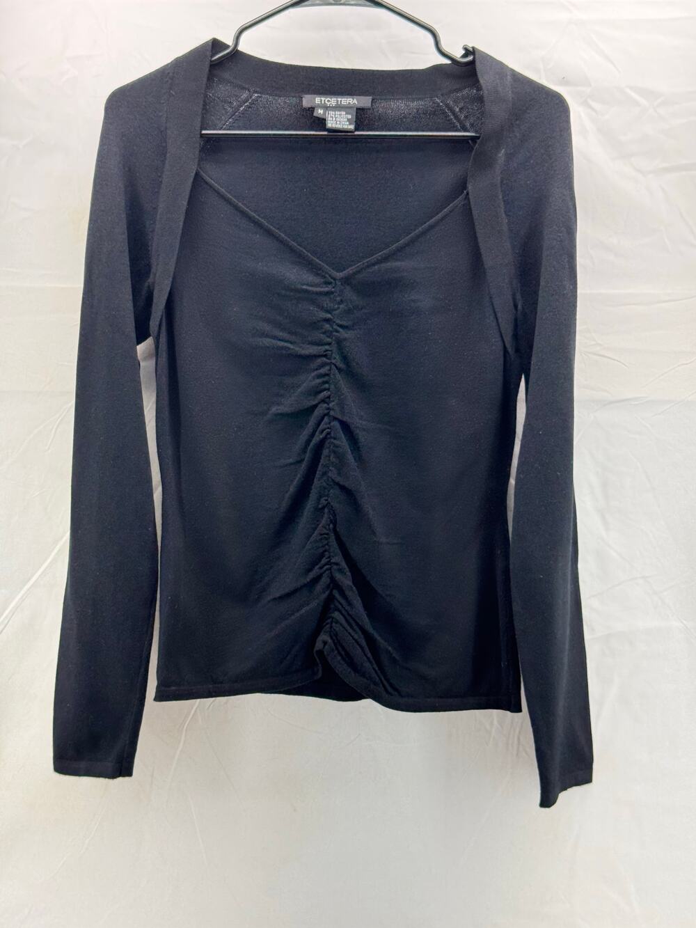 Etcetera black women’s medium fitted long sleeved sweater